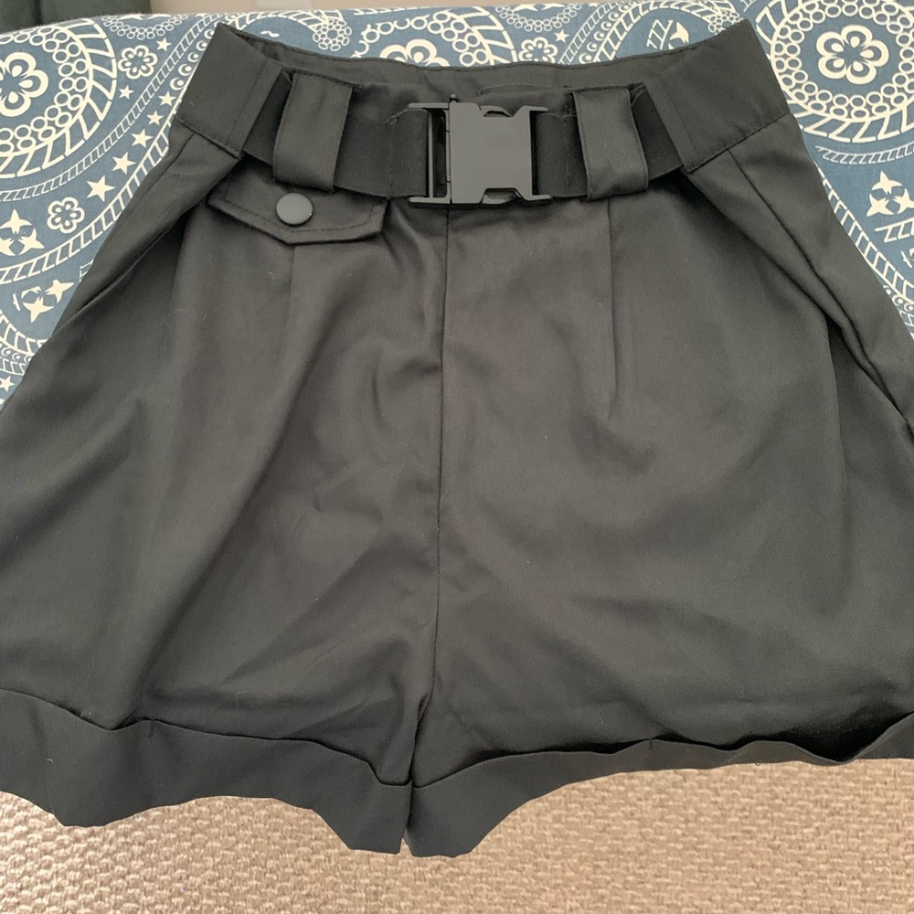 Black pretty little thing shorts